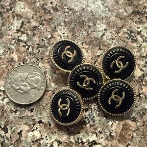 Preloved CHANEL set of 5 Black and Gold Logo Buttons